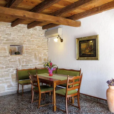 Haus La Pergola 524s Holiday home